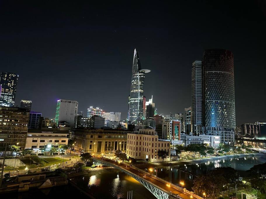 Apartamento New Saigon Royal Luxury 4pax View Cidade de Ho Chi Minh
