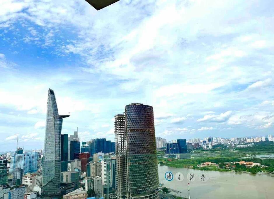 Apartamento New Saigon Royal Luxury 4pax View